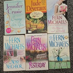 Michaels Paperback Romance Collection - Assorted Covers (Blue, Pink, Cream)